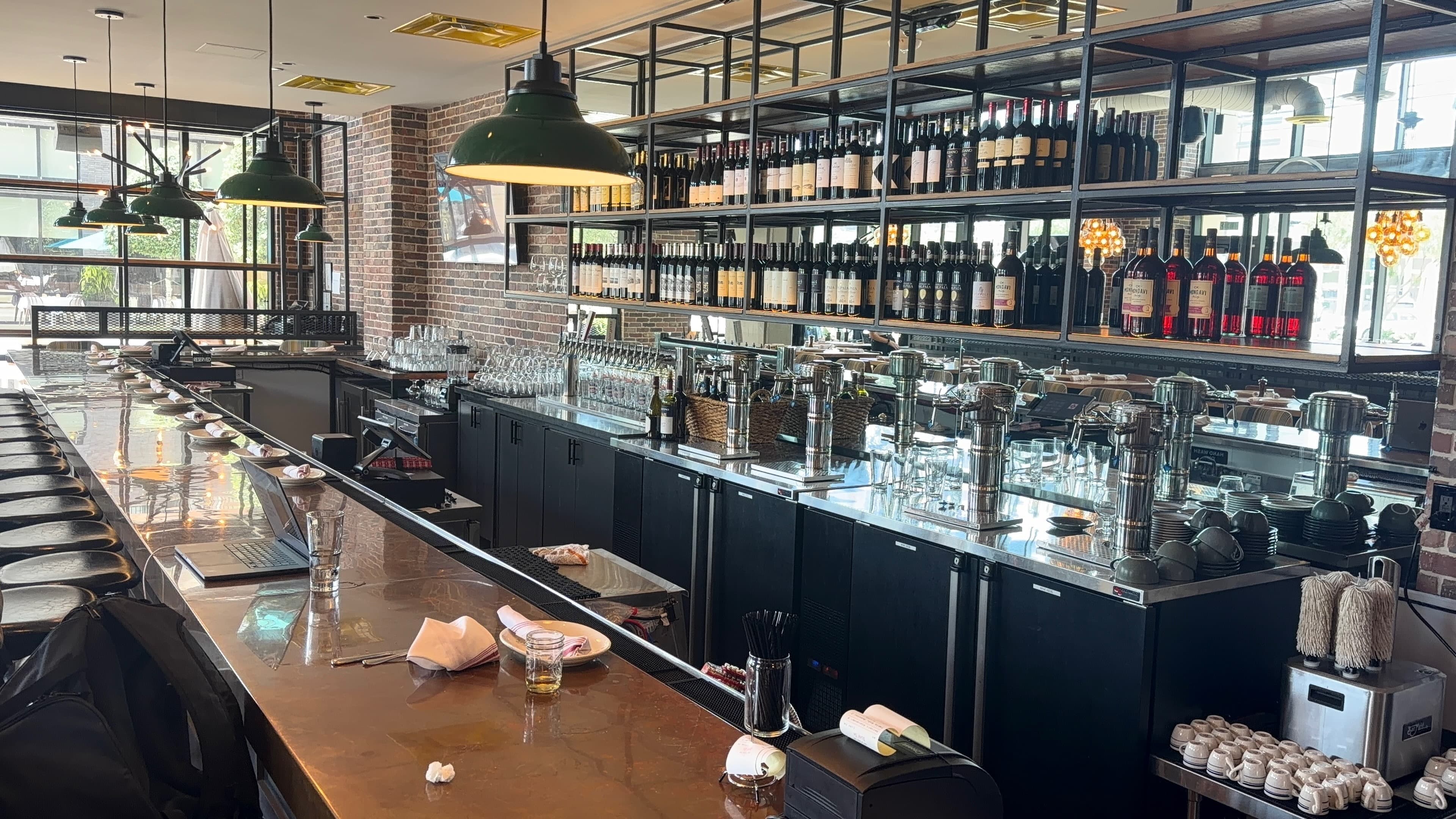 Bar & Wine